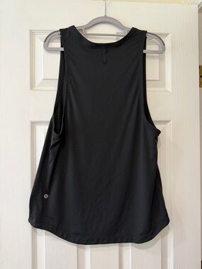 Men’s Medium Lululemon license to train Black Tank Top